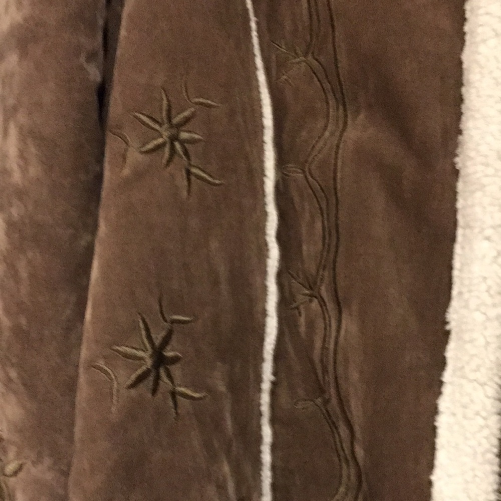 Jacket Lightly worn. - Picture 2 of 2